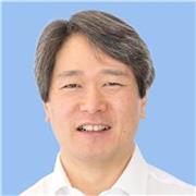 I coach people who want to learn how to establish and grow a business-to-business (B2B) service, product, or solution. 