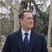 Tengo una muy amplia experiencia, 25 años, en gestión de equipos de ventas . Gestión dirigida al cumplimiento de objetivos .