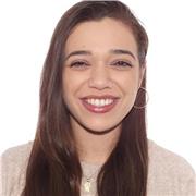 Graduada en bachillerato, estudiante de Magisterio y orientadora en el método Kumon. Profesora particular de niveles en primaria y