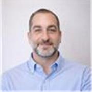 Soy un hablante nativo de italiano con experiencia internacional y pasión por los idiomas y la comunicación. 