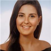 Graduada en Turismo con First Certificate en Ingles