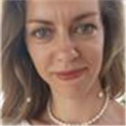 English teacher with more than 14 years of experience 