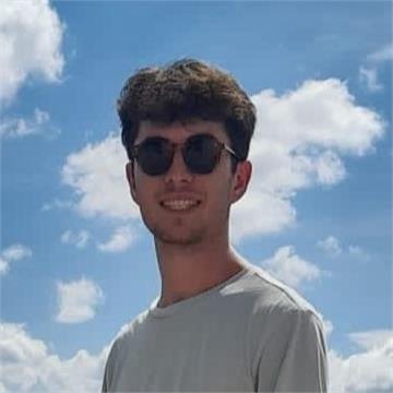 André