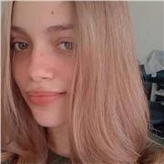 Acadêmica de Música, experiência em cuidar de crianças