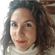 Profesora licenciada en Biología con más de 15 años de experiencia
