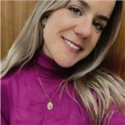 Me defino como una persona trabajadora y con muchas ganas de seguir innovando en nuevas técnicas pedagógicas