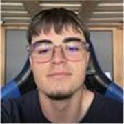 Estudiante de la universidad de Deusto, paciente con los niños y ganas de ayudar a la gente 