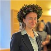 Laureata con lode in filosofia e lettere classiche offre lezioni di italiano e in preparazione alla prima prova della maturità