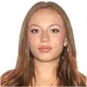 Joven profesora apta para todos los niveles académicos, dispuesta a que la historia sea alcanzable y entendible para todos.