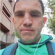 Doy clases particulares. Tengo más de siete años de experiencia. Estoy acostumbrado prepar niños y adultos parar sacar títulos oficiales