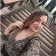 Historiadora con español nativo y nivel medio alto de inglés para facilitar la enseñanza del castellano. Recibe tus clases desde C