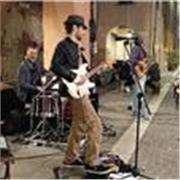 Musicista con esperienza impartisce lezioni di chitarra generica & rock blues, pillole di storia della musica, nozioni di musica d'insieme. Il corso è rivolto a tutti coloro che vogliono provare ad affacciarsi sul Mondo della  sei corde  senza limiti d'et