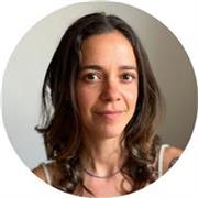 Hispanohablante  con experiencia en enseñar gramatica , escritura creativa y vocabulario popular ,a gente de otras culturas .