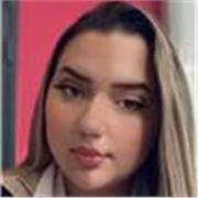 Etudiante qualifie avec un certificat europeene de IELTS