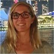 Profesora-tutora especializada en planes de negocio