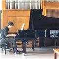 Studente di conservatorio, diplomato al liceo musicale offro lezioni di pianoforte e preparazione per esami d'ammissione a scuole