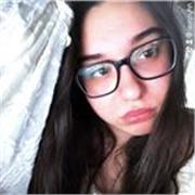 Me defino como una chica con ganas de trabajar y de adquirir experiencia laboral, soy responsable, puntual, y también atenta.