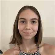 Profesora de Lengua Castellana y Literatura con altas notas en la ESO, Bachillerato y selectividad. Dispongo de materiales previamente empleados para complementar las clase, y de mucha ilusión por ayudar a los alumnos. 
Tengo una mínima experiencia enseña