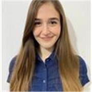 Laureata magistrale insegna matematica a bambini e ragazzi, a partire dalle elementari fino alle superiori