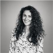 Entrepreneure et experte en marketing avec plus de 18 ans d’expérience dans des secteurs variés : SaaS, FoodTech, Mode, Proptech.