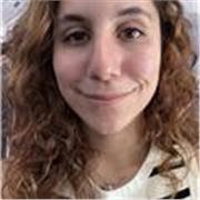 Profesora de infantil especializada en educación para educación primaria.