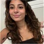Profesora de inglés que se adapta a los deseos y necesidades de sus alumnos. 