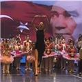 Disiplinli ama sevgi dolu bir öğretmenim. Çocuklara ve yetişkinlere yönelik ders verebilirim. Uluslararası sınavlara hazırlık