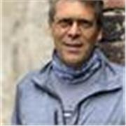 Maestro de Oratoria y Comunicación, especializado en mejorar comprensiión de lectura y exposición de ideas en público