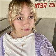 Soy profesora particular de inglés con nivel B2, enfocada en clases de refuerzo y apoyo escolar.