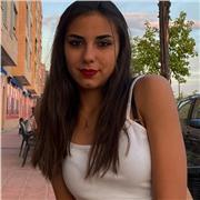 Doy clases particulares de inglés, también puedo darlas de matemáticas o lengua. Tengo el First y mucha experiencia con los niños