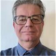 I am a hispanic professional that loves to teach Spanish mainly to English speakers.