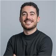 Profesor con experiencia en contabilidad y auditoria interna, licenciado en ADE y máster en Gestión Financiera y Auditoría. 