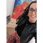 Laureata in economia offre lezioni di comunicazione efficace, ascolto attivo, fondamenti del Coaching