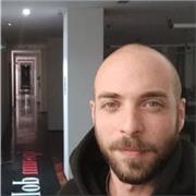 Vorresti imparare le basi di photoshop per poter avere padronanza del software? Sono Art Director in agenzia di comunicazione e uso photoshop da ormai 15 anni circa.