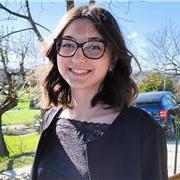 Studentessa universitaria offre ripetizioni di inglese e letteratura inglese per superiori e di aiuto compiti per le medie