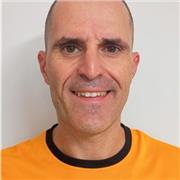 Entrenador fitness con amplia experiencia tanto entrenando en sala como al aire libre. Cualquiera edad , hombres o mujeres.