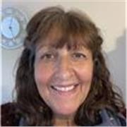 Psychology tutor providing lessons to students at all levels