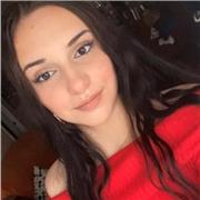 Profesora de lengua castellana y literatura, también de latín y griego, de inglés un nivel menor que el mío( 1° Bachillerato)