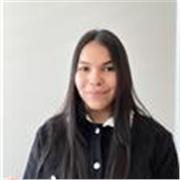 Profesor de lenguaje, ayudó a niños y niñas que están por iniciarse en el proceso de lectura. Me apasiona enseñar y fomentarlo