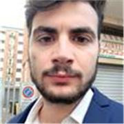Studente universitario appassionato della storia, per me questa materia è un viaggio affascinante nel passato da cui poter comprendere meglio il mondo in cui viviamo e non una ripetizione di date
