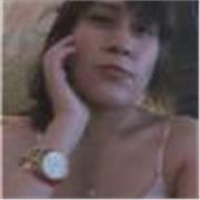 Profesora de inglés imparte clases a personas a partir de los 5 años de edad en adelante