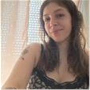 Estudiante con título de inglés de nivel B1