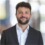 Vuoi migliorare il tuo italiano, conoscere il pensiero dei filosofi più noti o approfondire un periodo storico? Chiedete a me!