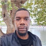 Vois avez besoin d'un coup de main en Français dites moi ce que vous recherchez ?