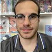 Laureato in Storia e Filosofia impartisce lezioni privati a studenti di superiori medie e elementari