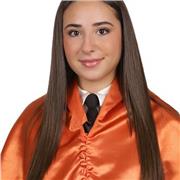 Soy una chica graduada en Economía que le encantan los niños. Puedo impartir clases particulares de matemáticas, lengua o historia