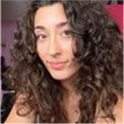 Profesora bilingüe especializada en materia de procesos sanitarios.