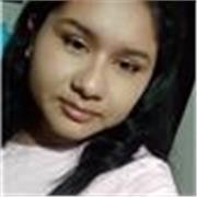 Profesora de portugués imparte clases a niños y jóvenes