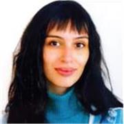 Profesora de inglés imparte clases para alumnos de todas las edades de forma online