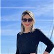 I am an experienced English teacher offering private lessons for children and adults.
Classes focus on conversation, grammar, and